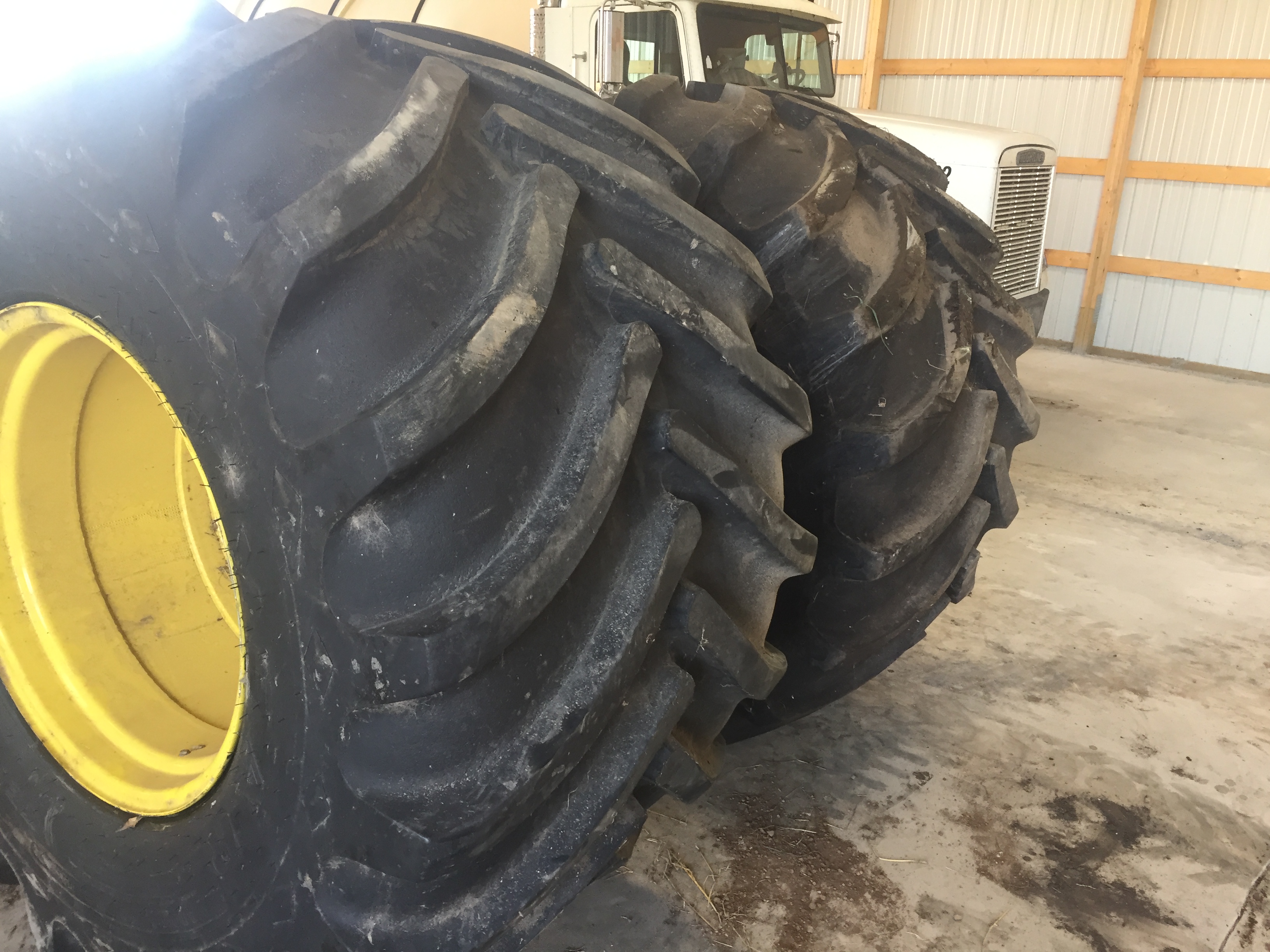 Image: Rims for grain carts or combines