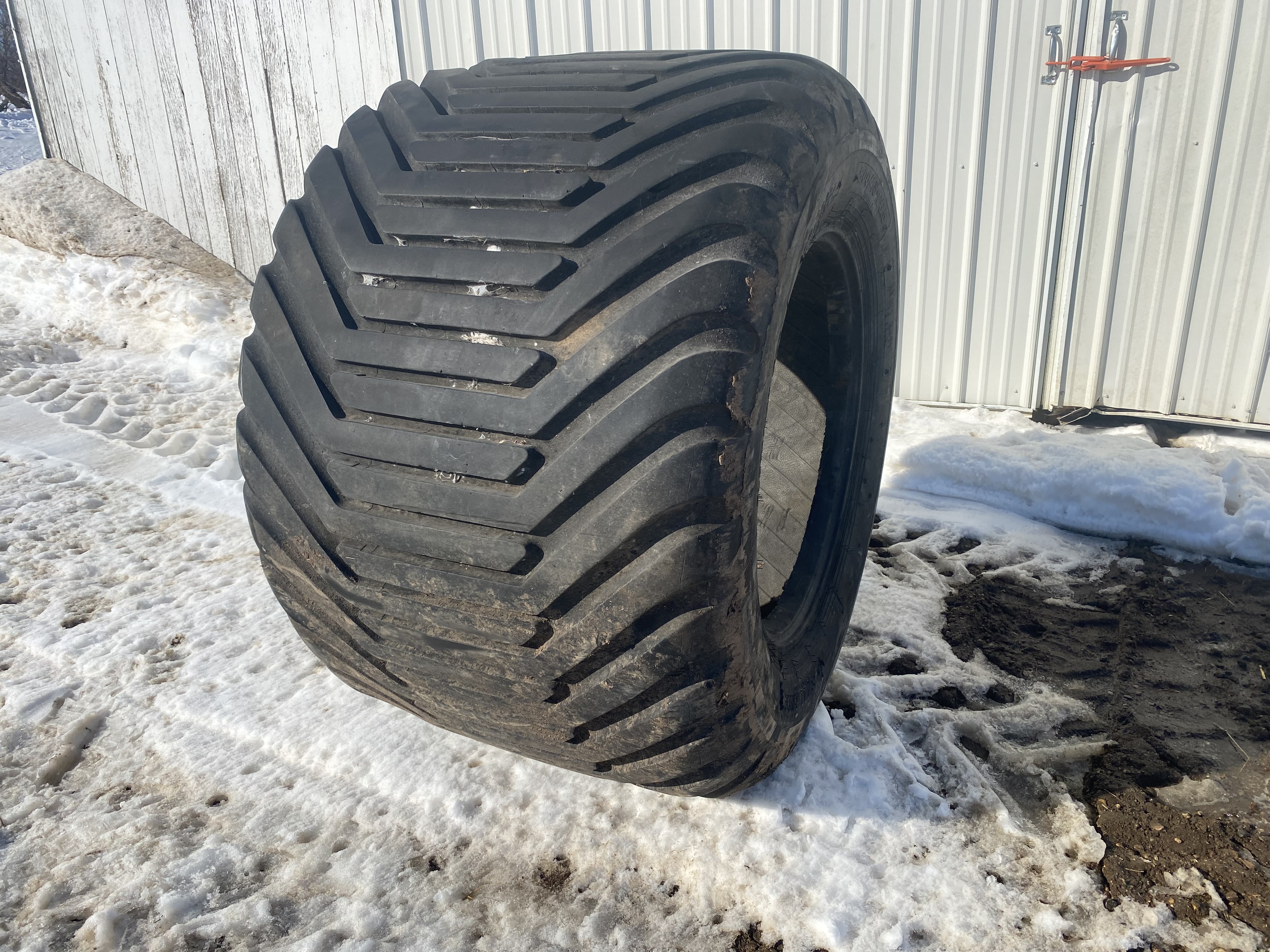 Image: 800/45-26 tire