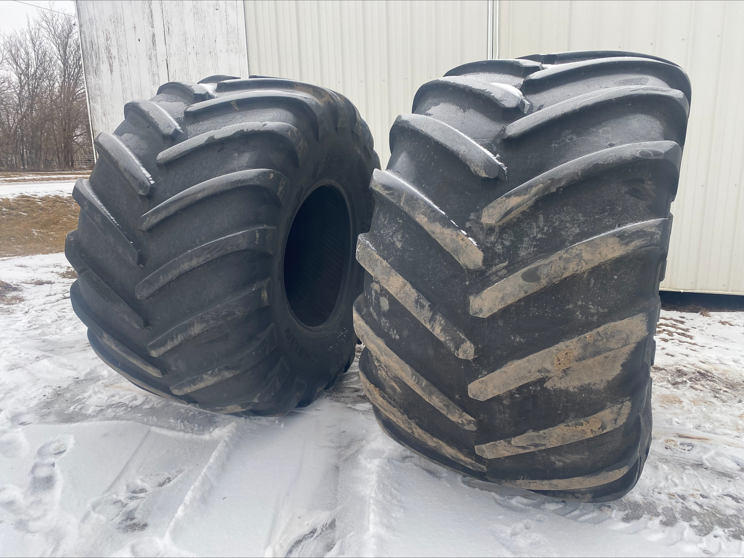 Image: Michelin 1050/50R32