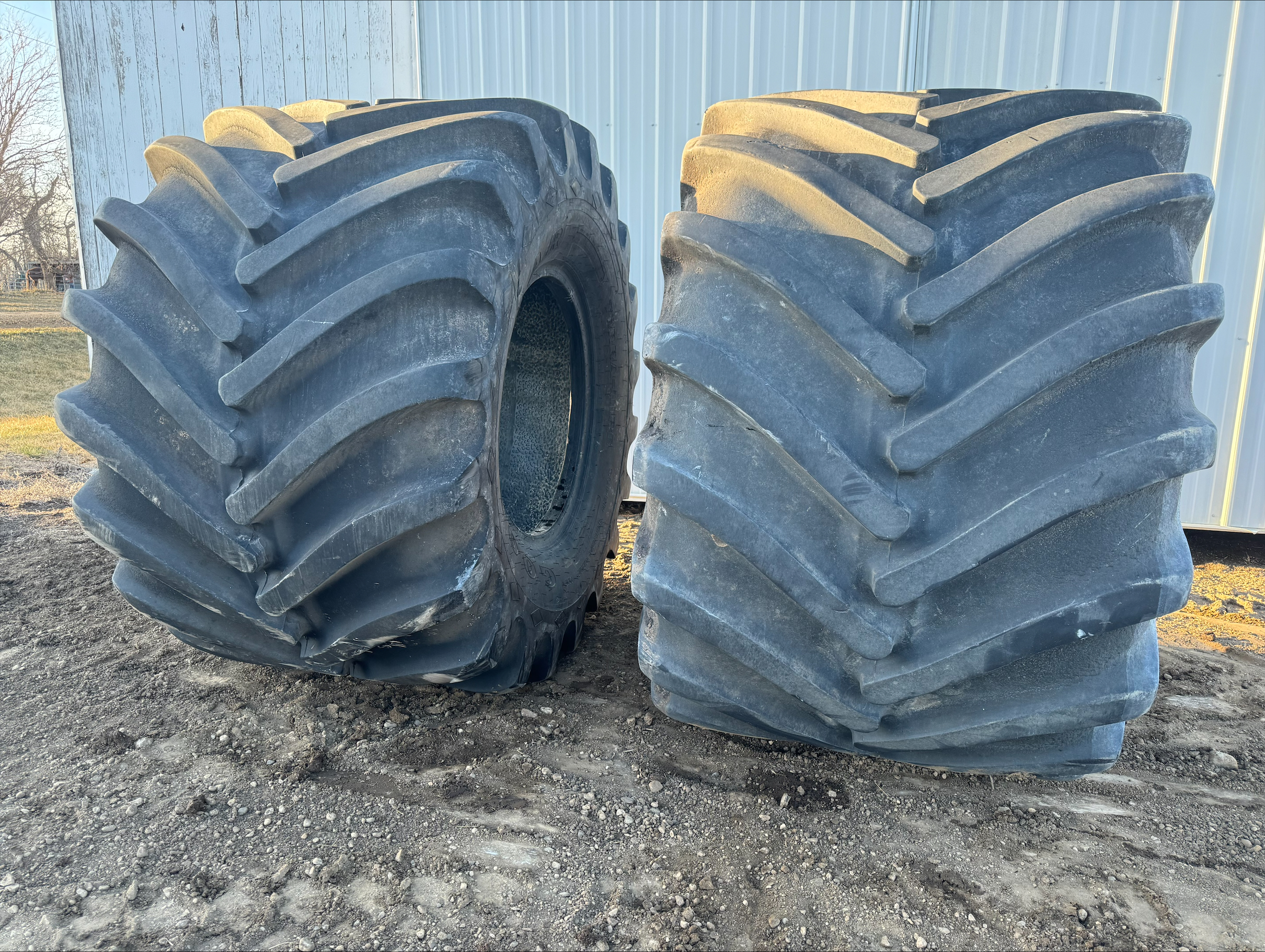 Image: Goodyear 1050/50R32