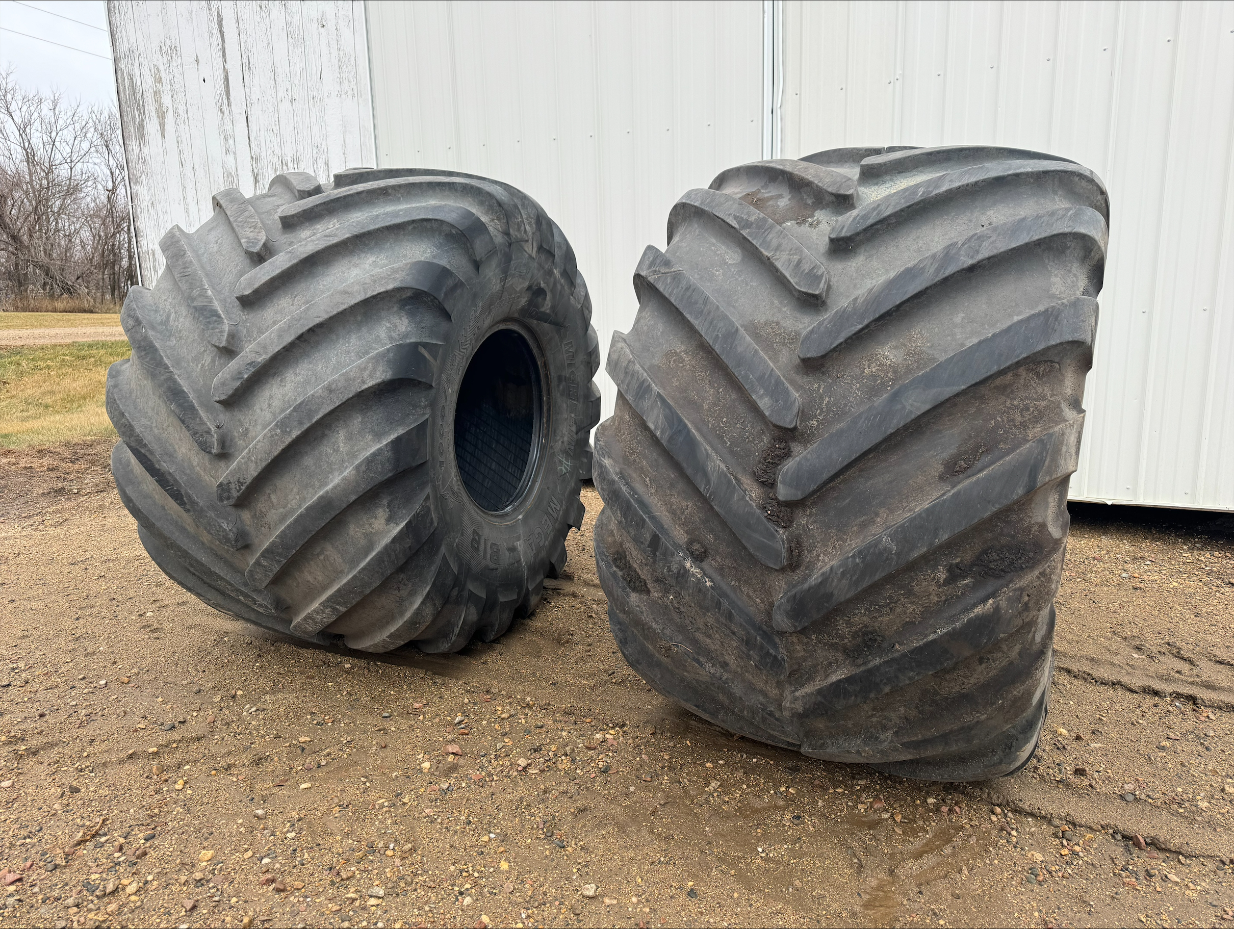 Image: Pair of Michelin 1000/50R25